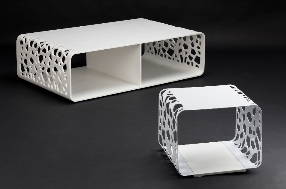 Mesa de centro YAL con recalada lateral en LG Hi-macs diseño de discoh para VF superficies solidas